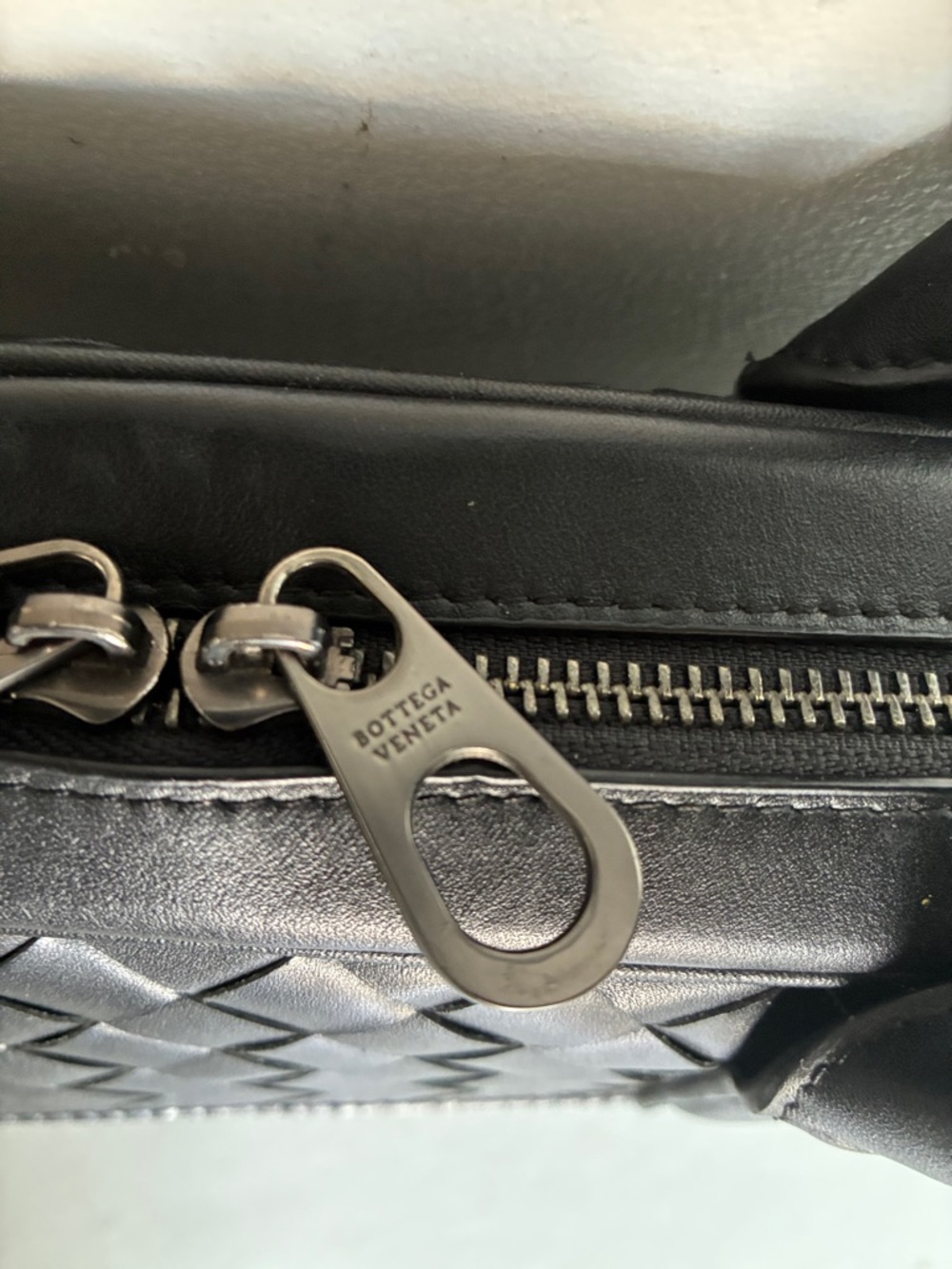 Bottega Veneta Black Intrecciato Leather Briefcase - Picture 2 of 8